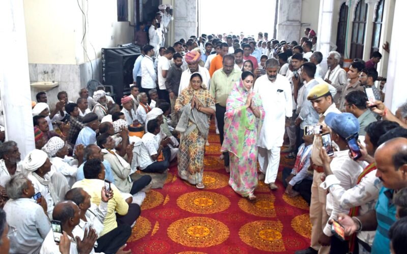 राजसमंद : उपमुख्यमंत्री ने कुंभलगढ़ विधायक की माताजी के निधन पर अर्पित किए श्रद्धा सुमन